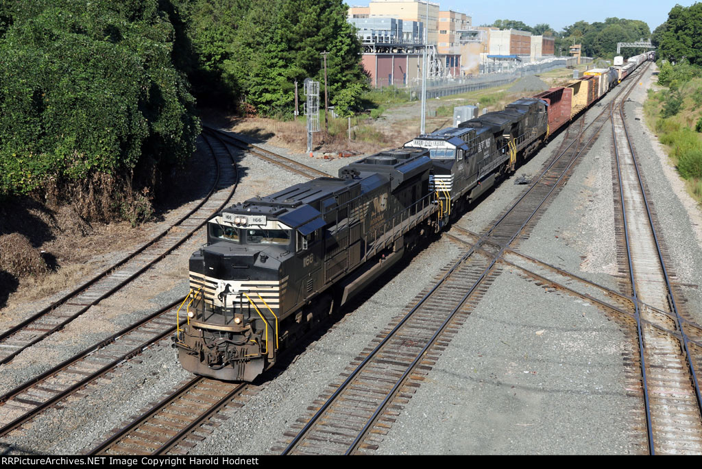 NS 1166 leads train 350 across Boylan Junction